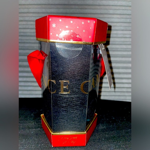 NWT Vince Camuto 21” X 72” Black Scarf - Picture 2 of 3